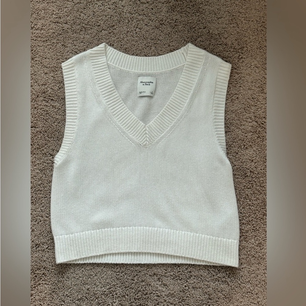 Abercrombie & Fitch Cream V-Neck Sweater Vest